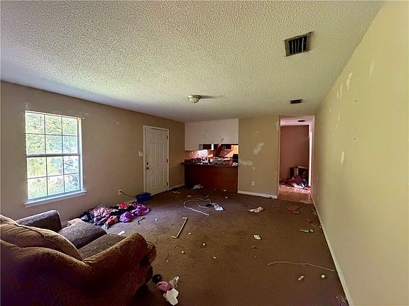 2nd image of 161 Jackson St