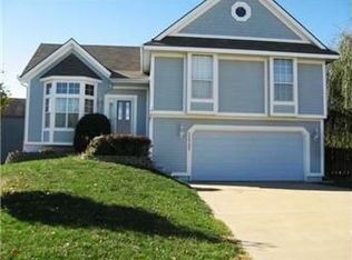 21701 W 51st St, Shawnee, KS 66226