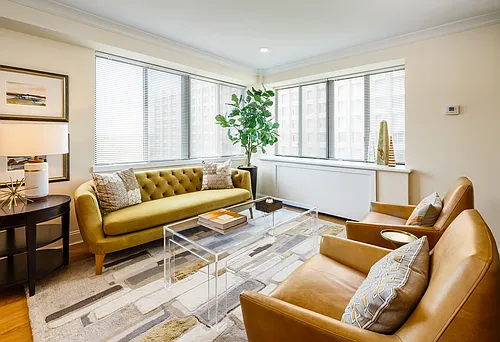 Floor plan 2 Bed/2 Bath with Dining Area