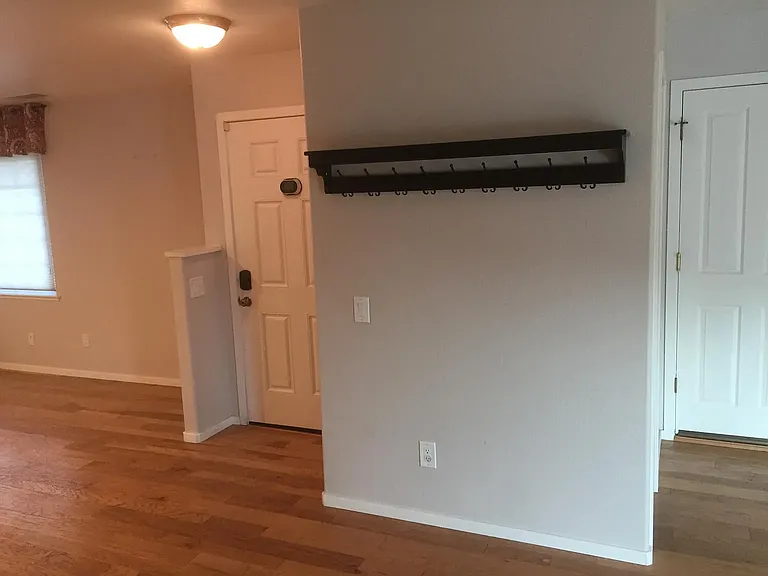 2370 Pinercrest Dr — Photo 7