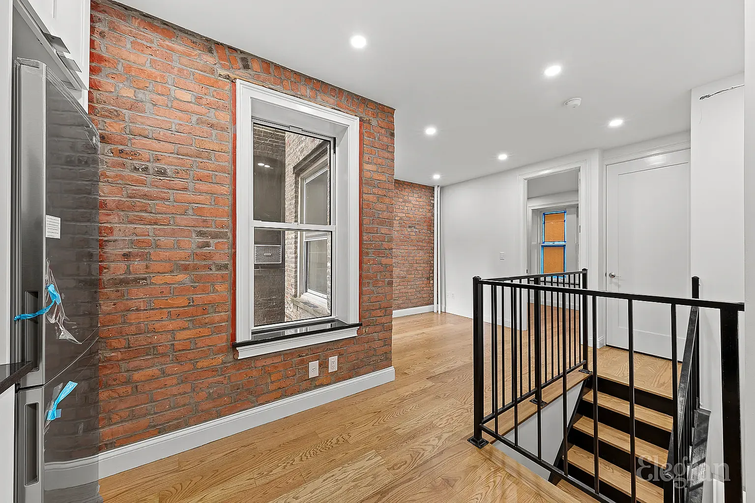 42 Bank Street — Photo 3