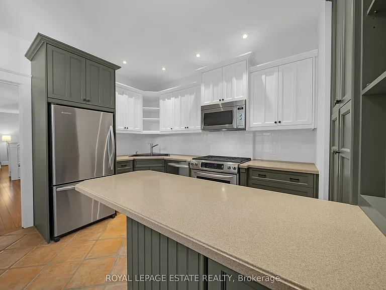 101 Silver Birch Ave — Photo 17