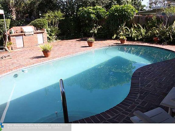 3rd image of 1593 NE 48th Ct