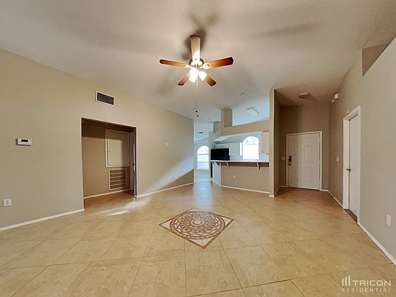 3rd image of 3927 Creek Woods Dr