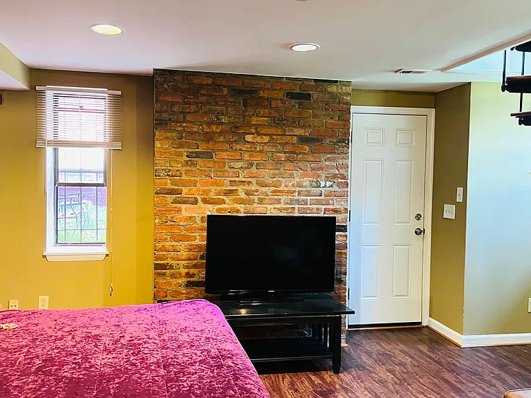 1302 Irving St NW #102 — Photo 12
