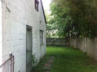3 bed, 859 sqft, $1,000 — Photo 4
