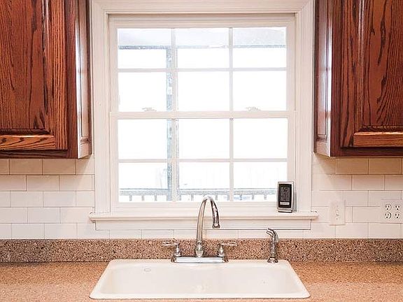 Porcelain Farmhouse sink 