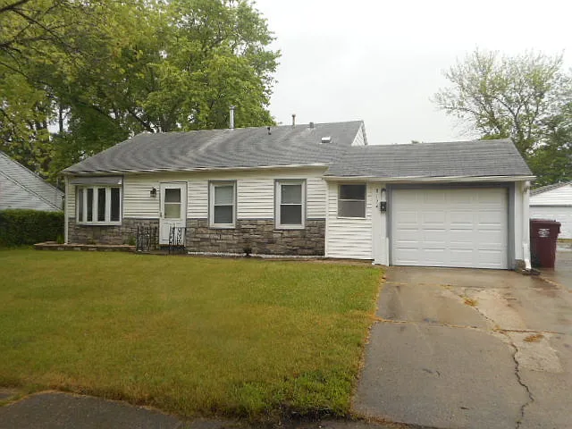 2124 217th Pl photo 1