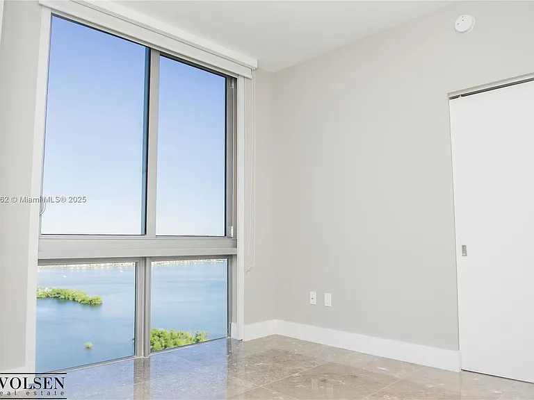 16385 Biscayne Blvd #2615 — Photo 30