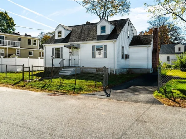 6 Kendal Dr, Woburn, MA 01801