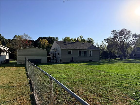 3rd image of 1239 Cleveland Ave