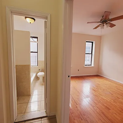 Rented by New York Residence | media 35