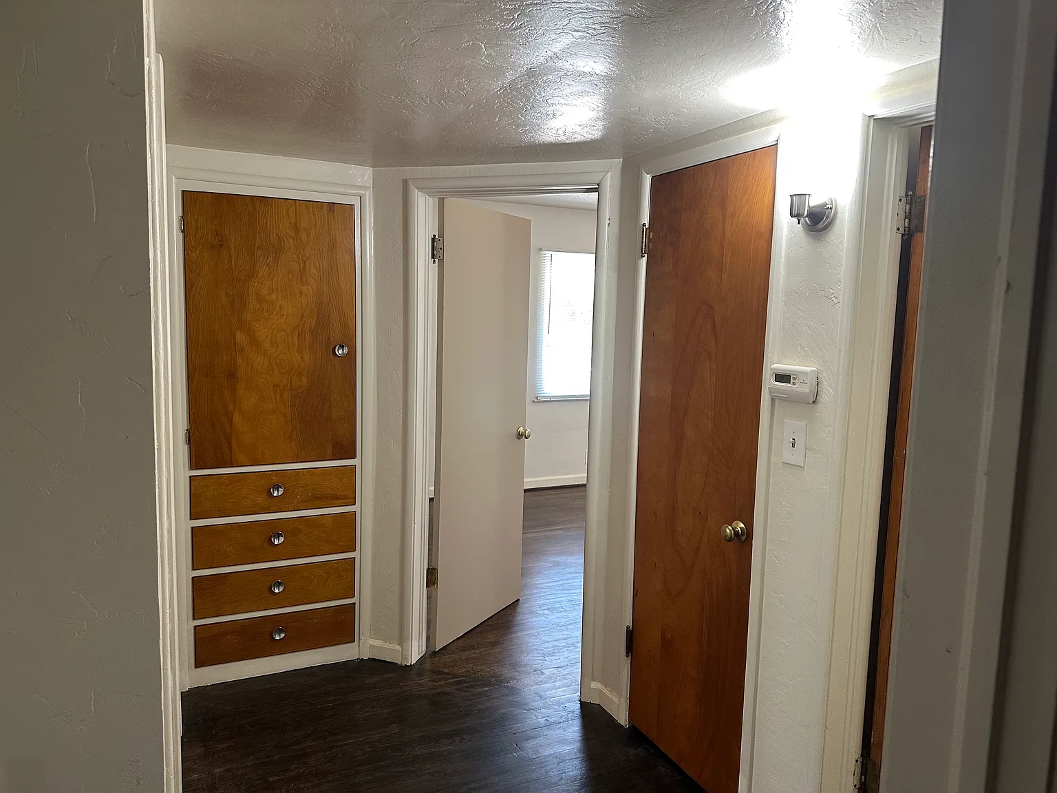4 bed, 1.5 bath, 1494 sqft, $2,550 — Photo 4