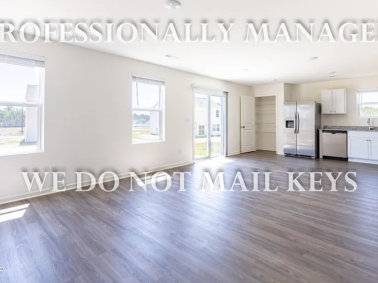 109 Ferry Ct — Photo 8