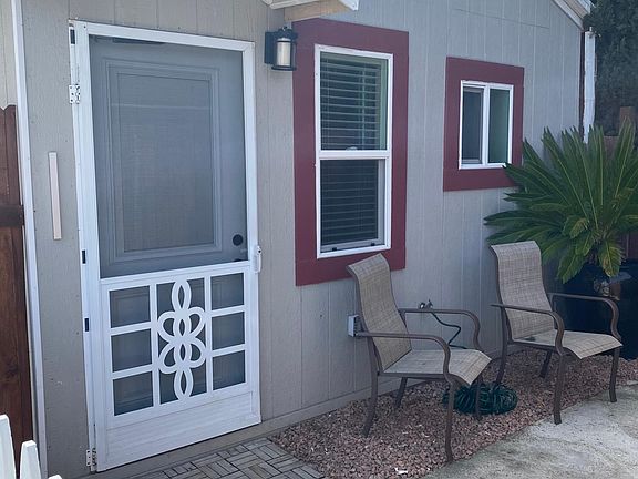 2nd image of 170 Pickford Ave