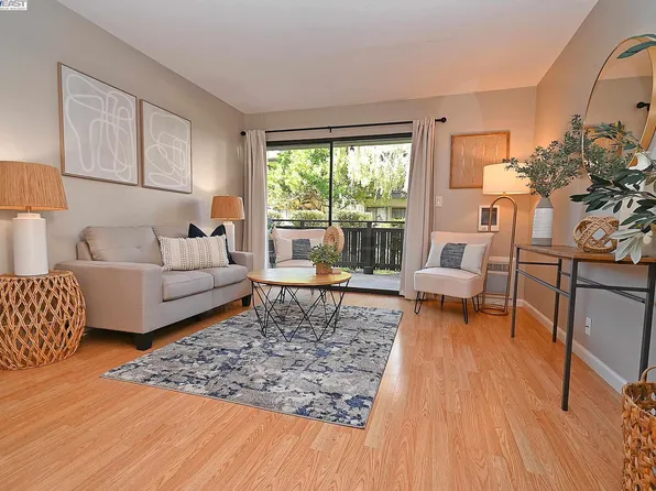 1435 Marchbanks Dr APT 6, Walnut Creek, CA 94598