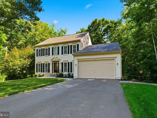 7818 Meadowgate Dr, Manassas, VA 20112