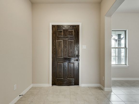 3rd image of 1015 Montrose Ave