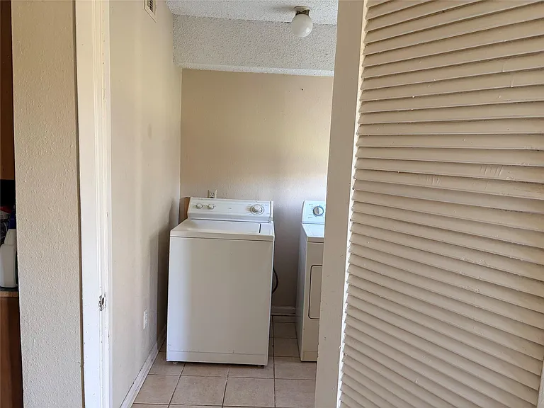 702 Hargest St #7 — Photo 10