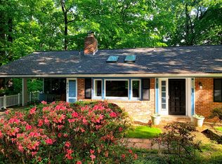 6523 Jay Miller Dr, Falls Church, VA 22041