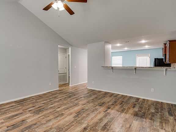 3rd image of 781 Morningside Dr