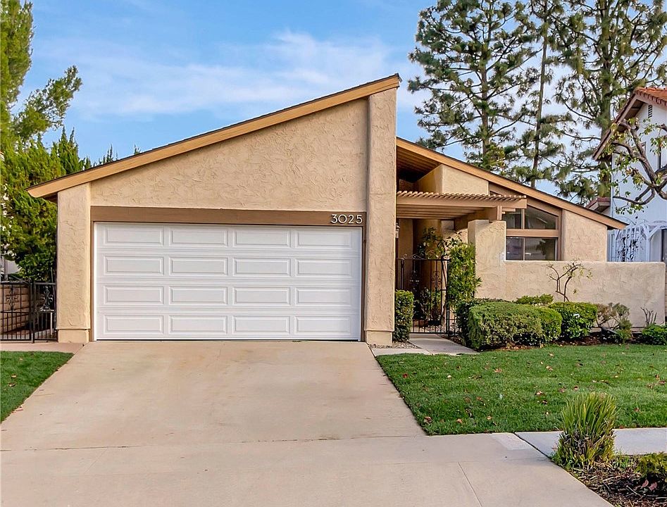 1st image of 3025 Lazy Meadow Dr