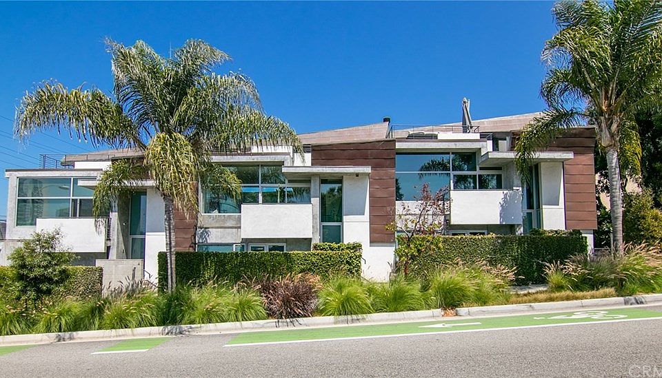 1st image of 235 Ocean Park Blvd #2