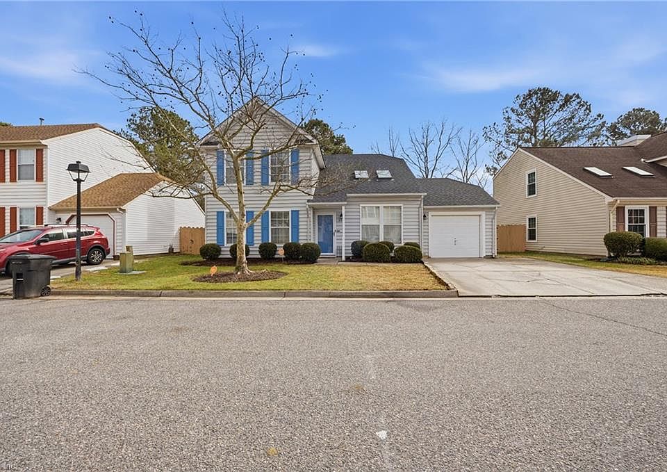 1st image of 305 Oak Gate Dr