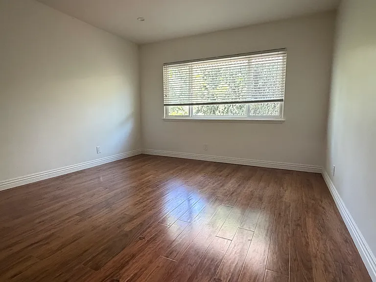 3052 Honolulu Ave #B — Photo 14