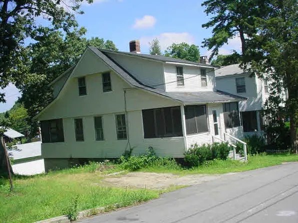 7 Preston Dr, Warwick, RI 02886