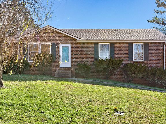 2nd image of 352 Greenleaf Ln