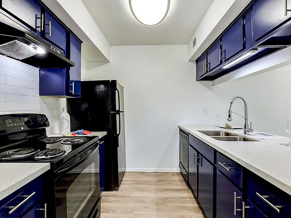5th image of 1100 Graham Dr #607