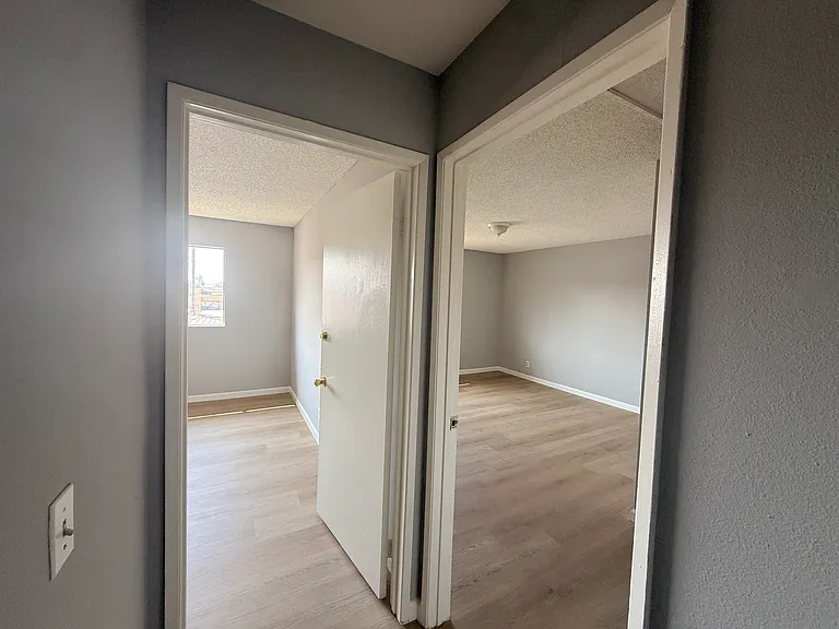 927 S Charlotte Ave #E — Photo 6