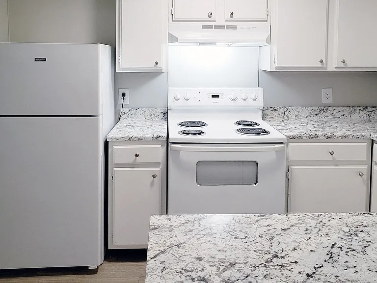 Woodland Villas Apartments — Photo 6