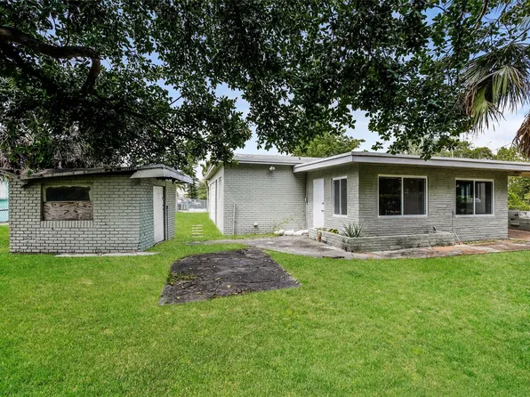 1021 NW 25th Way, Fort Lauderdale, FL 33311