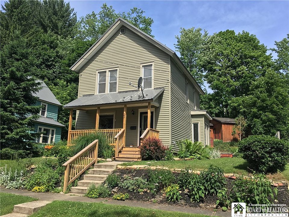 1st image of 23 Frink St