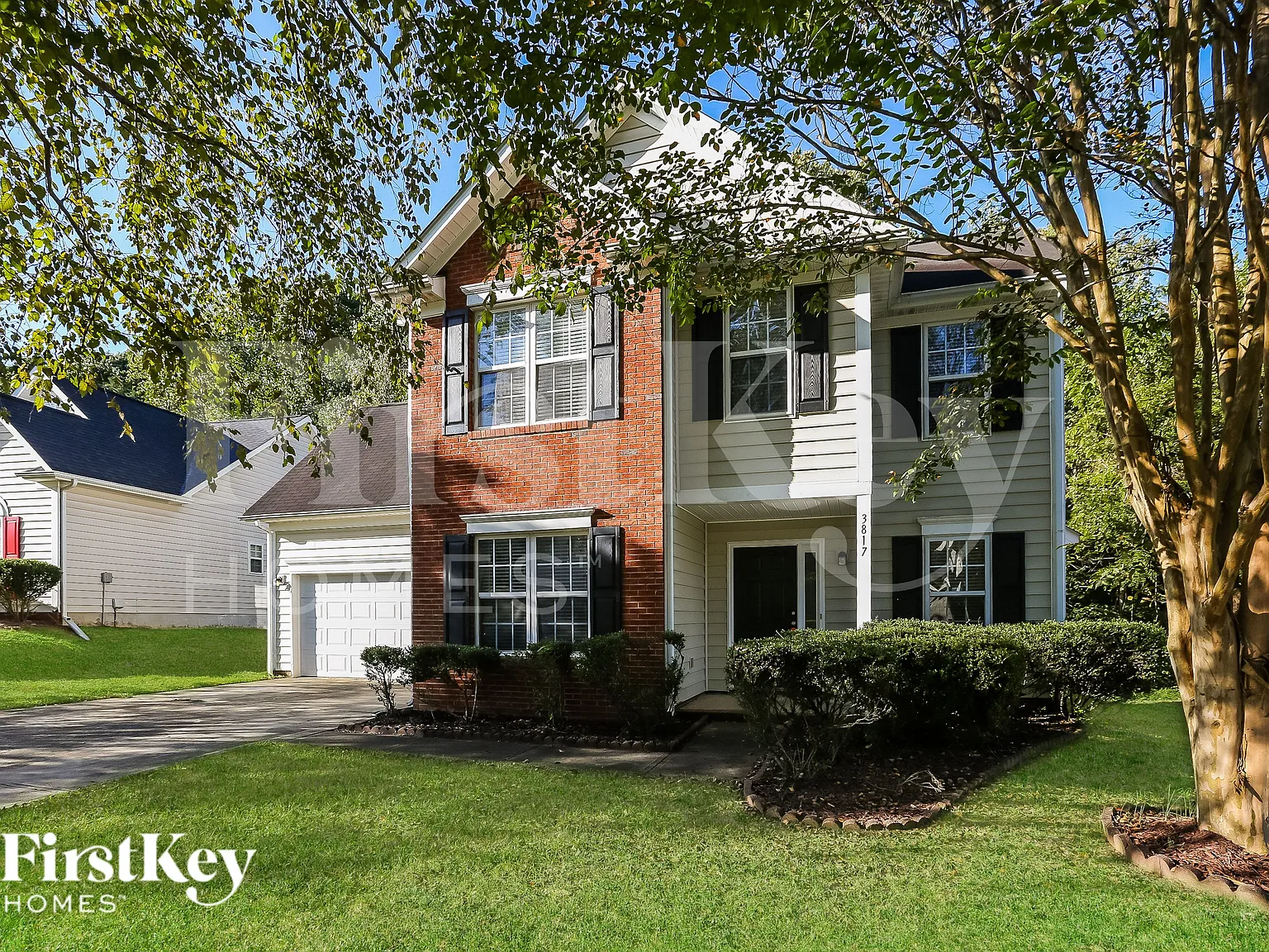 3 bed, 2.5 bath, 1722 sqft, $2,185 — Photo 3