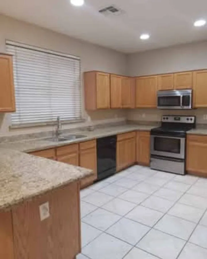 N 131st Ln, Litchfield Park — Photo 2