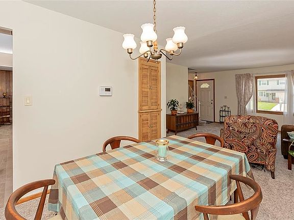 5th image of 16001 Dunbury Dr