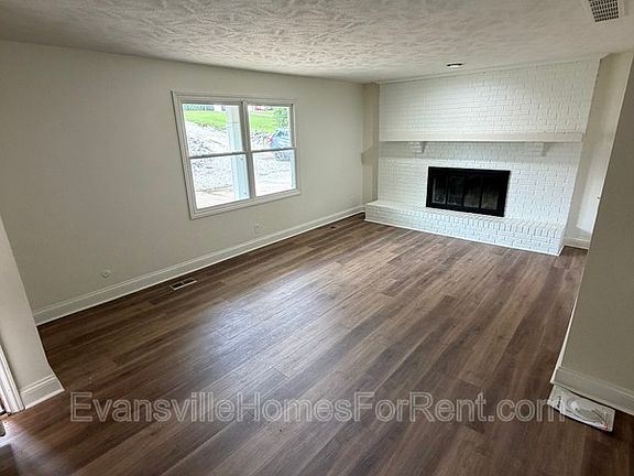 3rd image of 9501 Darmstadt Rd