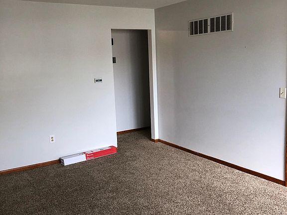 4th image of 7 Mansfield Ave