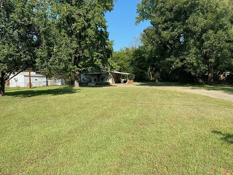 504 Higginbotham Rd — Photo 19
