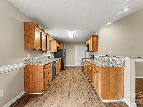 4th image of 134 Clearview Rd