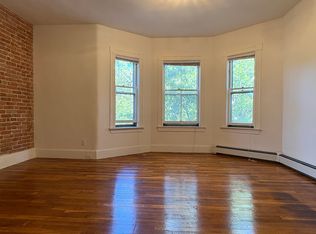 248 Brookline St #3, Cambridge, MA 02139