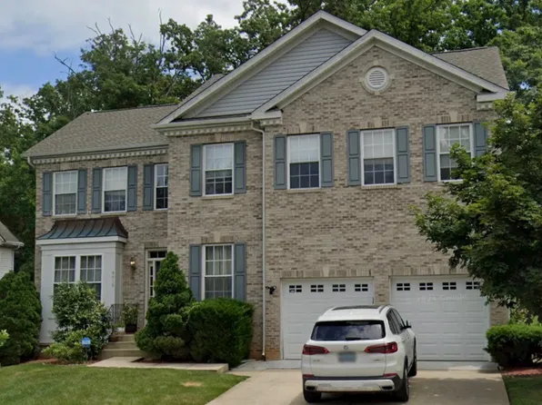 9615 Huxley Dr, Lanham, MD 20706