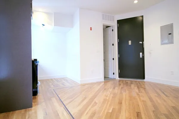 Rented by Elite NY Holdings | media 38