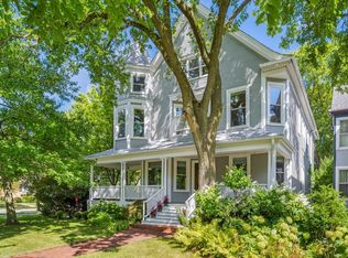 1221 Lee St, Evanston, IL 60202