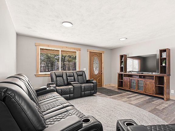 4th image of 1150 Lakewood Road