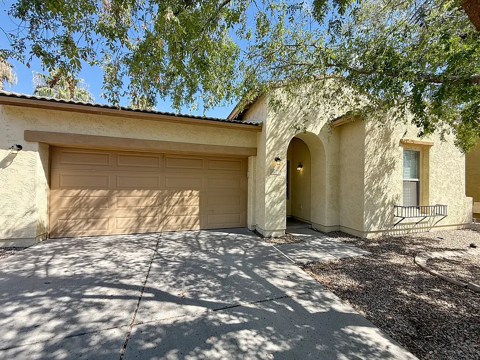 7213 N 72nd Dr