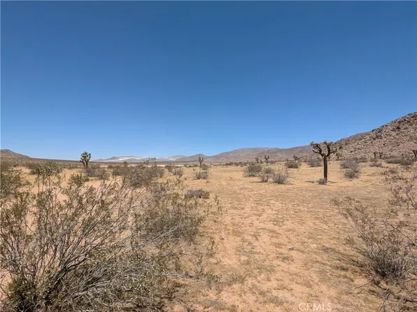 1 Fairview Valley Rd, Apple Valley, CA 92307